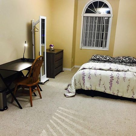 Sweet Dreams Bed & Breakfast Guelph Bagian luar foto