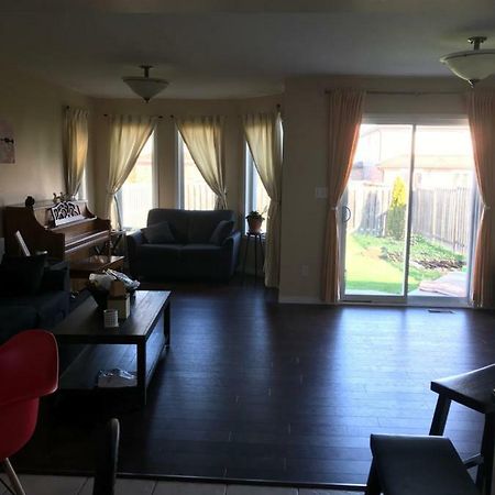 Sweet Dreams Bed & Breakfast Guelph Bagian luar foto